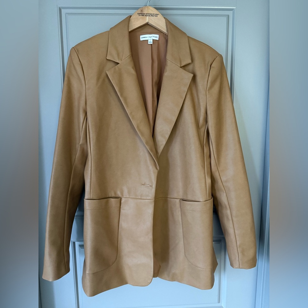 Women's Tan Blazer